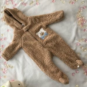 Warm cozy onesie size 0-3 month duck duck goose brand